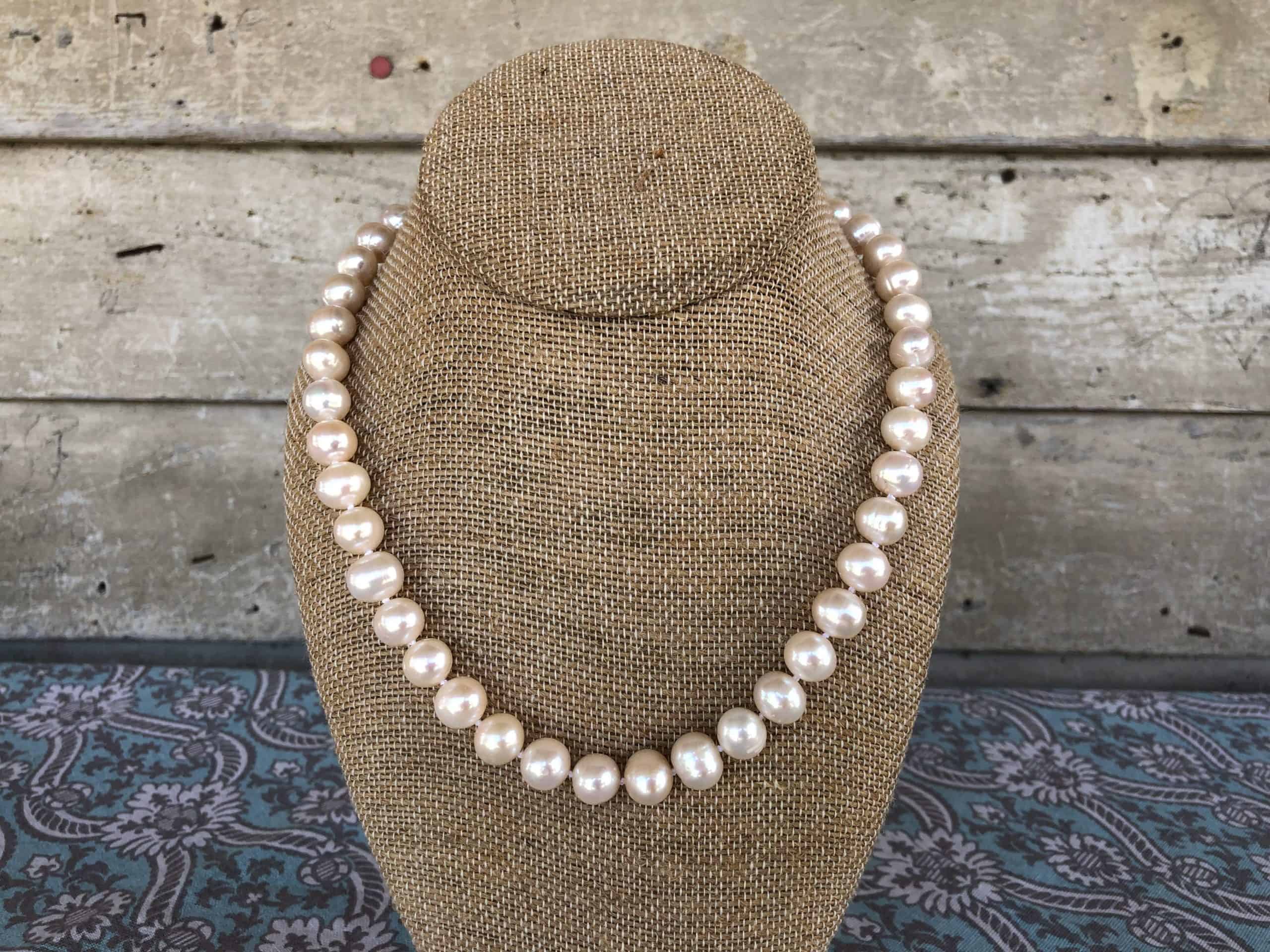 18″ 10mm White Freshwater Cultured Pearl Necklace – Old Town Engravers